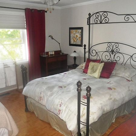 Gite Maison Parc Delormier Trois-Rivieres Exterior foto