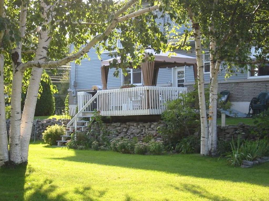 Gite Maison Parc Delormier Trois-Rivieres Exterior foto